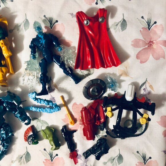 Lot 2014 Marvel Super Hero Mashers Figures Vision Ultron Whiplash + Accessories - Picture 4 of 4